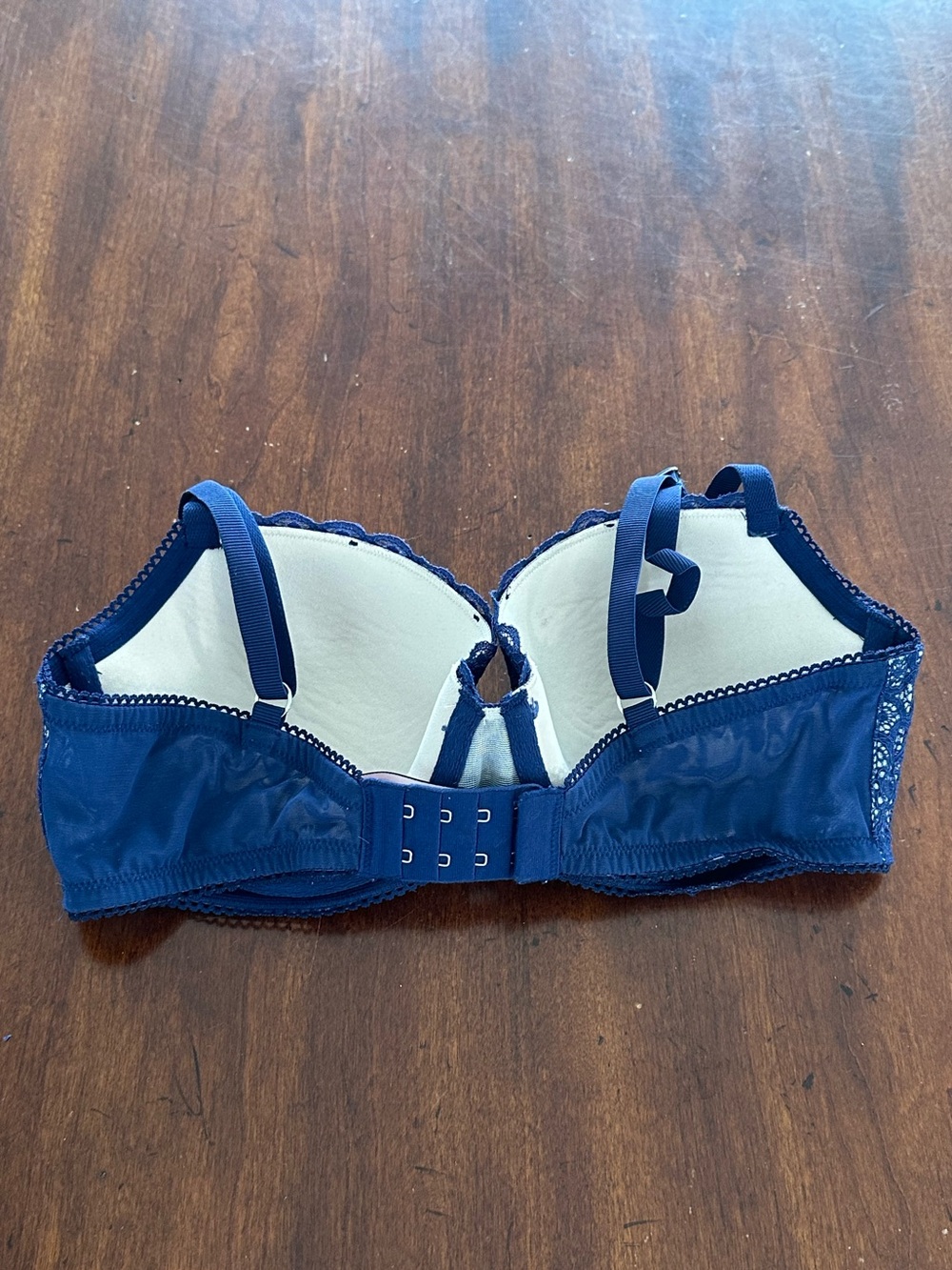 Victoria's Secret Navy Lace Push-Up Bra - Picture 3 of 5